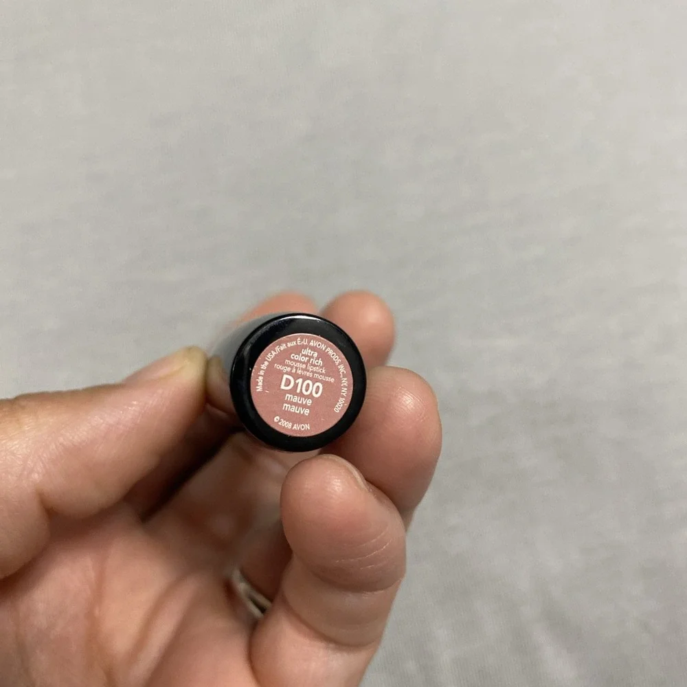 Avon Ultra Color Rich Mousse Lipstick In‎ Mauve D100 New